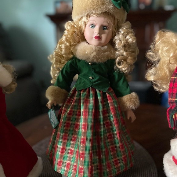 Vintage Porcelain dolls lot of four - Picture 3 of 12